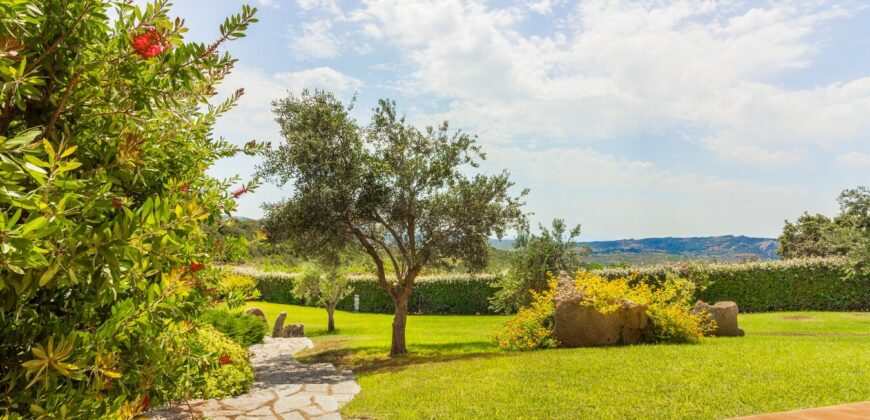 Villa vista mare  in vendita a Cannigione ref Ligna