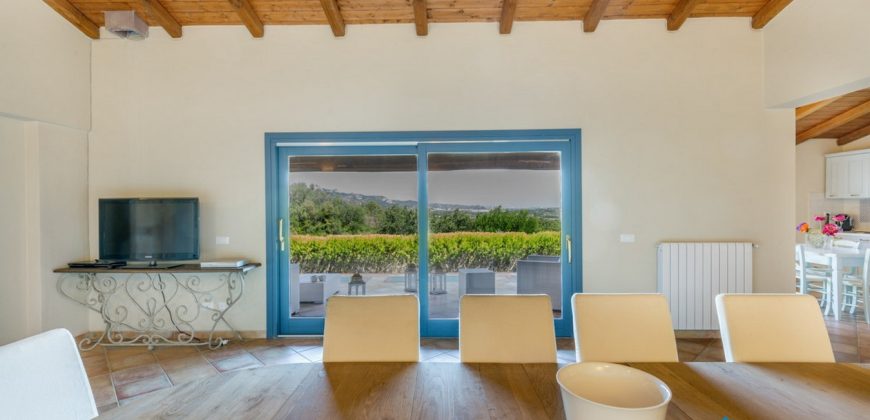 Villa mit Meerblick zu verkaufen in San Pantaleo