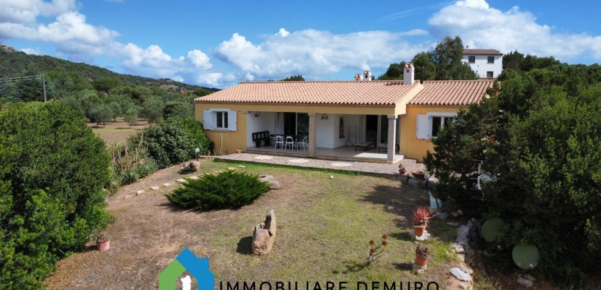 Villa di Campagna in vendita a San Pantaleo Ref.AR-177AT