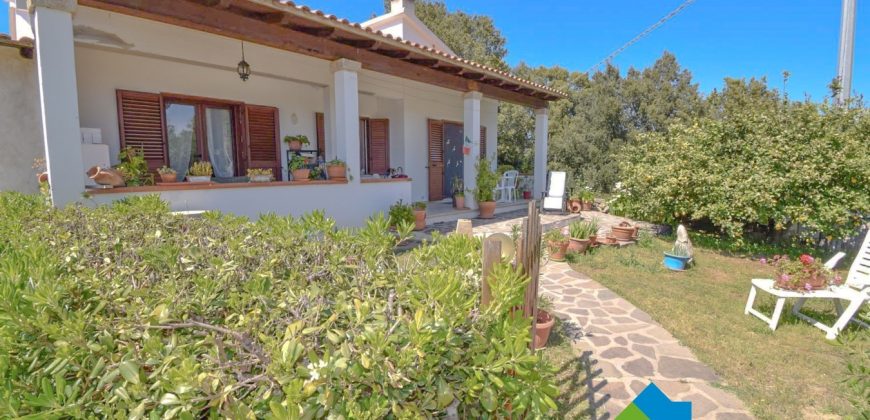 Bauernhaus Zum Verkaufen Loiri Porto San Paolo
