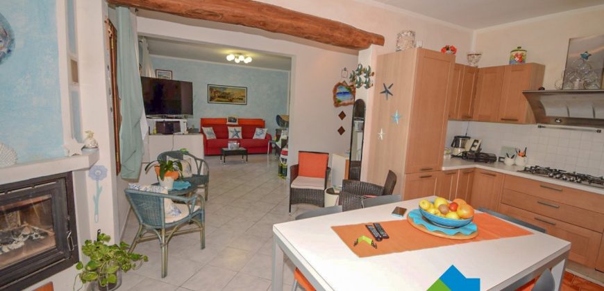 Bauernhaus Zum Verkaufen Loiri Porto San Paolo