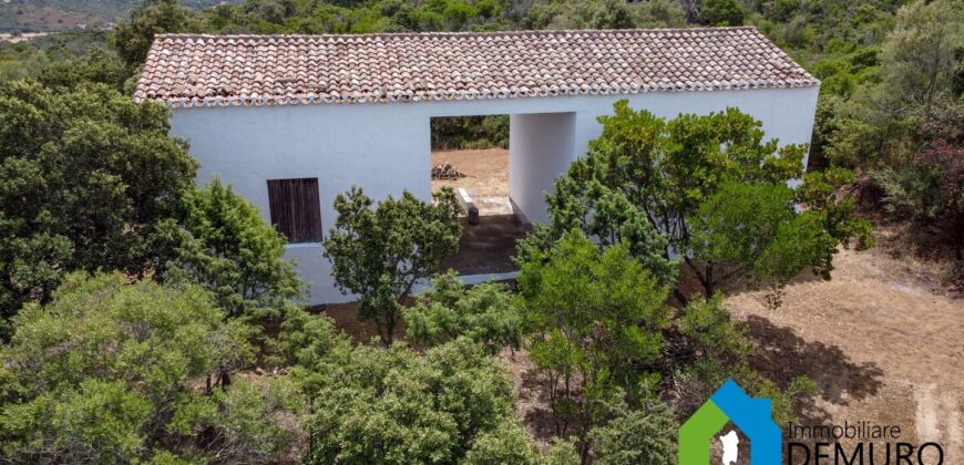 Rustico da ristrutturare in vendita ad Olbia Ref. Li Furreddi