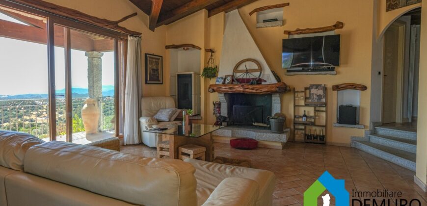 Country Villa for Sale in Telti Ref. Li Ruini