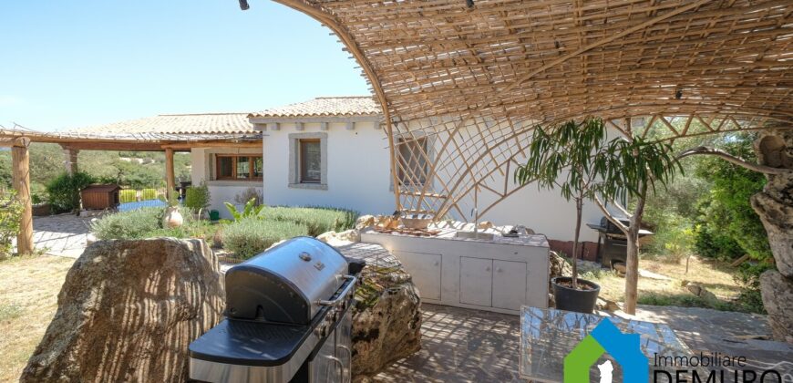 Country Villa for Sale in Telti Ref. Li Ruini