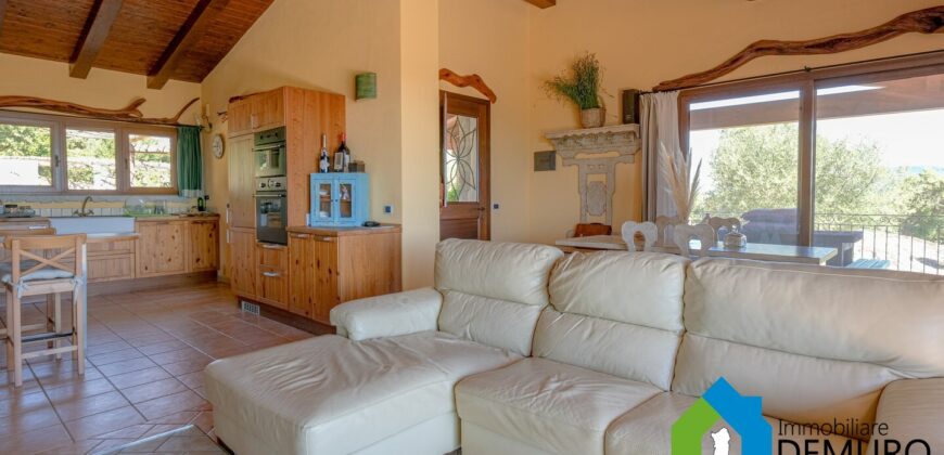 Country Villa for Sale in Telti Ref. Li Ruini