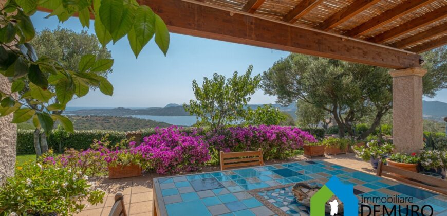 Villa in vendita a Cugnana Olbia Ref. Villa Maria