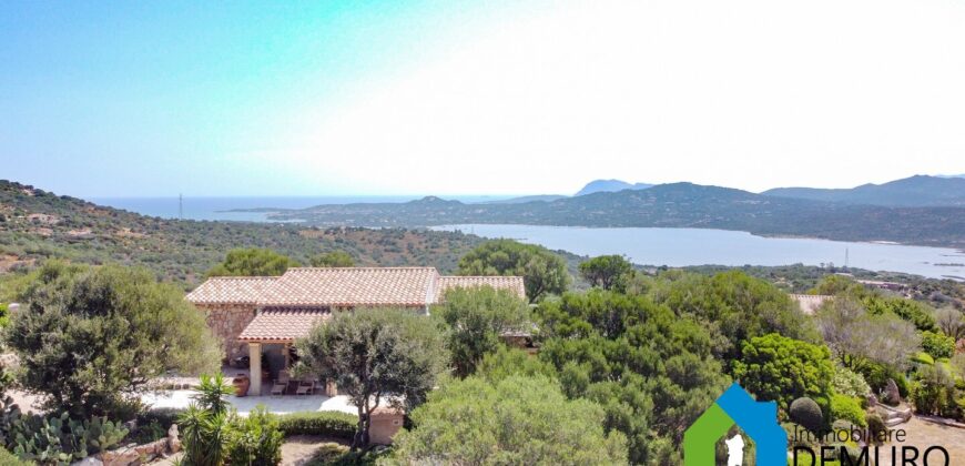 Villa in vendita a Cugnana Olbia Ref. Villa Maria