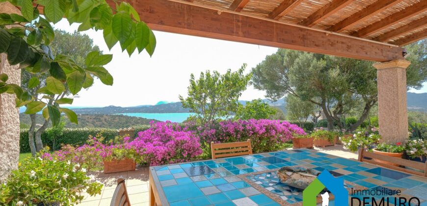 Villa in vendita a Cugnana Olbia Ref. Villa Maria