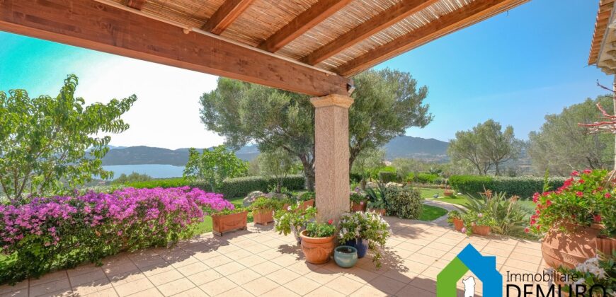 Villa in vendita a Cugnana Olbia Ref. Villa Maria